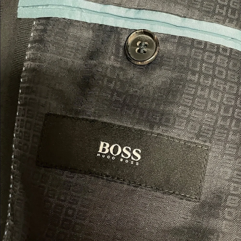 Hugo boss 100% wool Classic Black subtle check accent Men's Suit - Picture 3 of 13